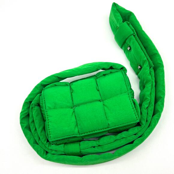 Bottega Veneta Maxi Intrecciato Padette Maxi Shoulder Bag - Picture 9 of 10